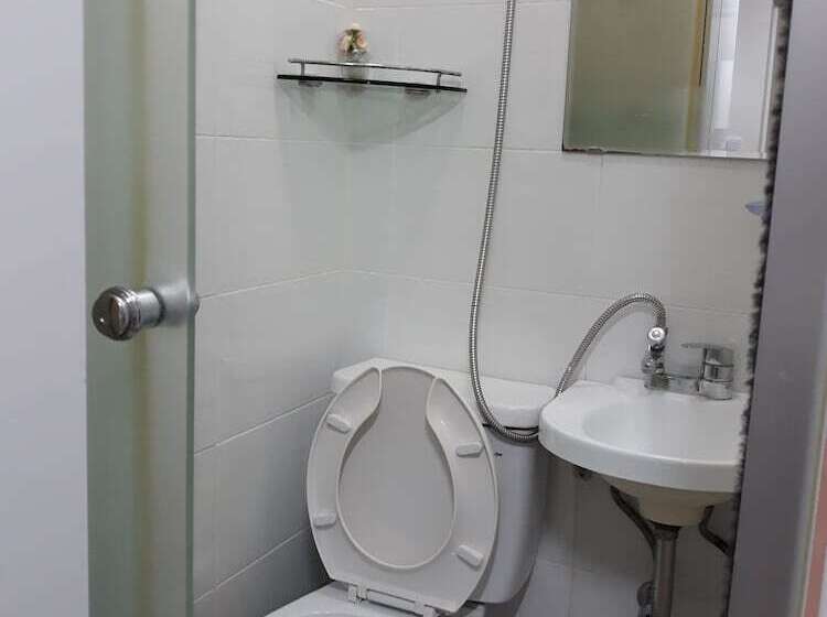 הוסטל Ivy House