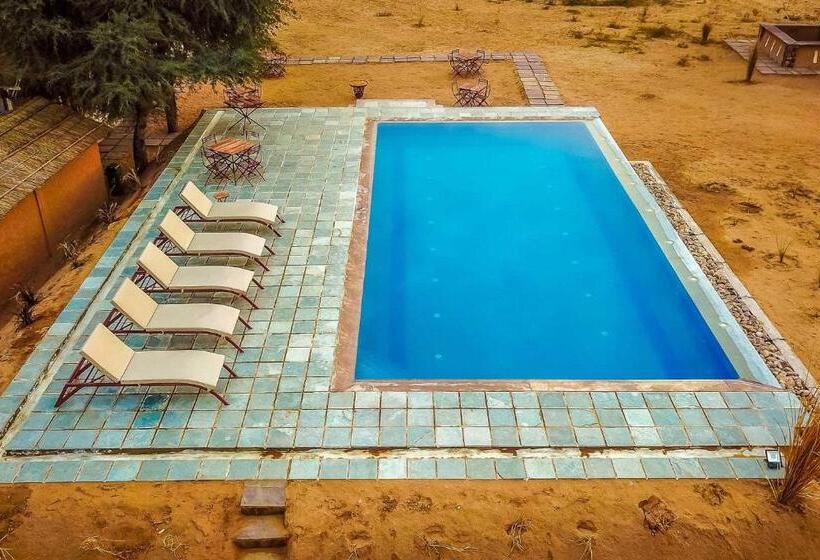 فندق Camp Land S End