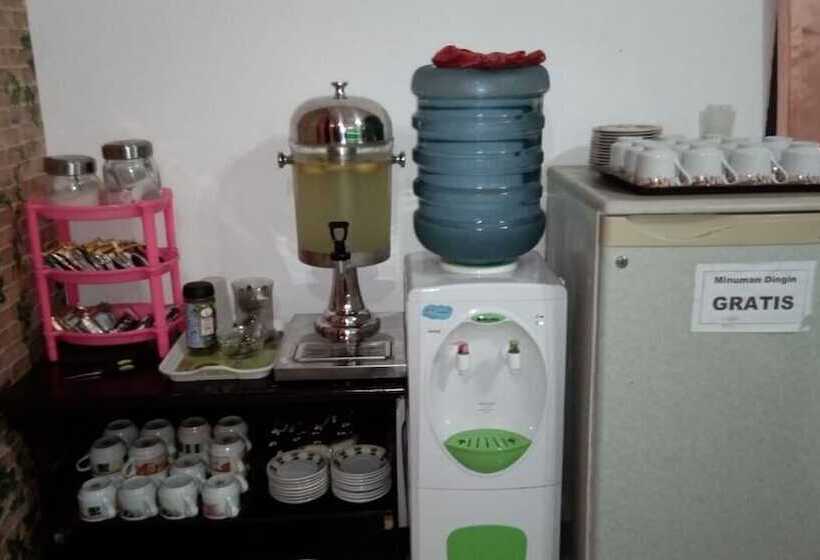 ホテル Garuda Bontang