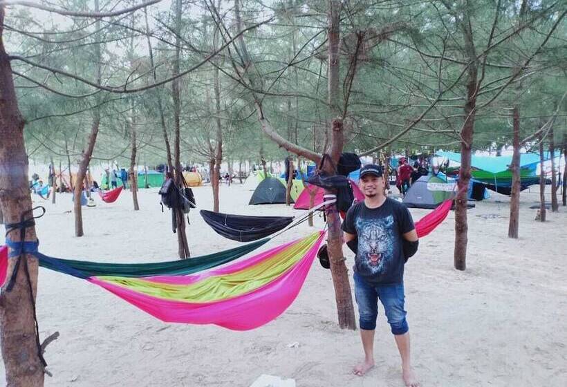 ホテル Garuda Bontang