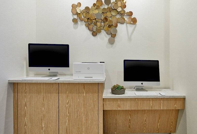 فندق Residence Inn St. Petersburg Tierra Verde