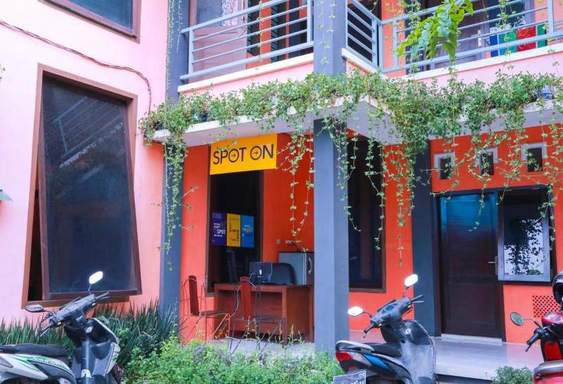 ホテル Spot On 2117 Anugerah Family Residence