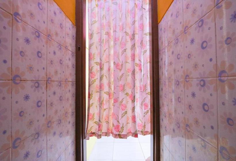 ホテル Spot On 2117 Anugerah Family Residence