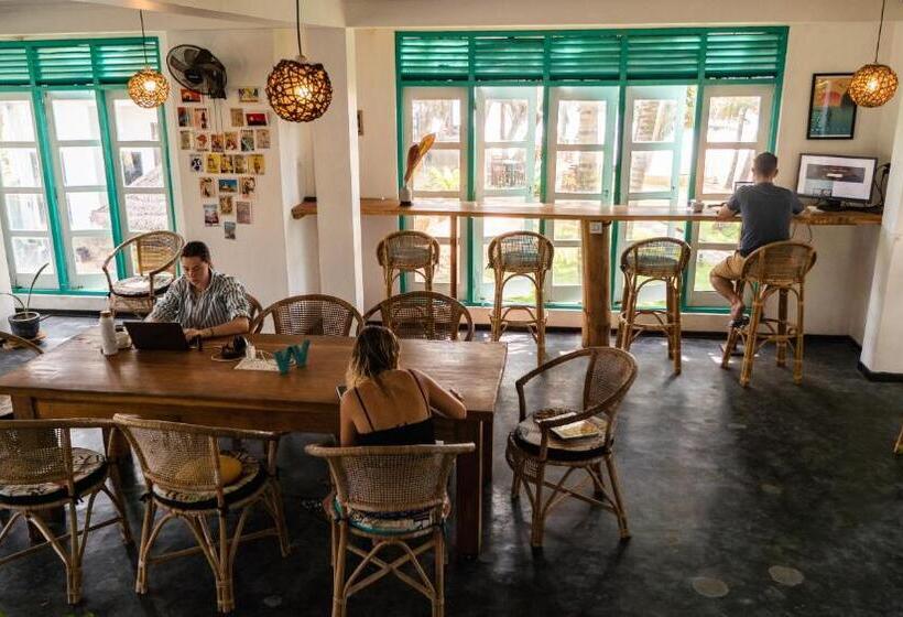 酒店 Voulez Vous, Managed By Dikwella Beach