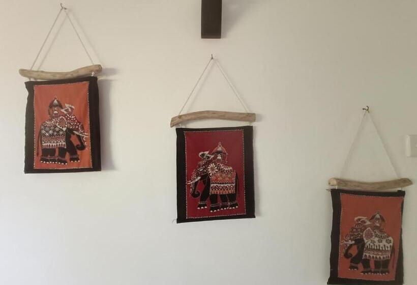 酒店 Voulez Vous, Managed By Dikwella Beach