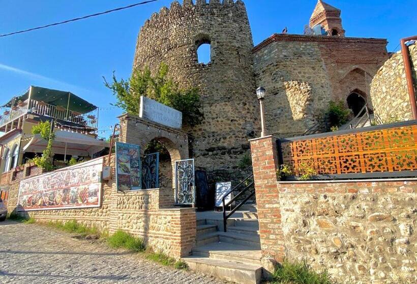 پانسیون Burji Guest House