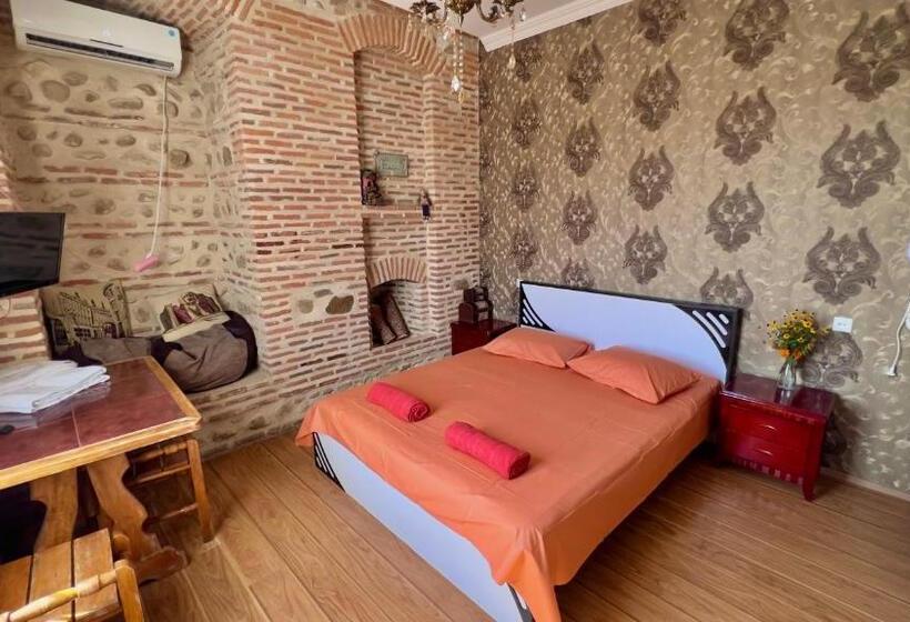 پانسیون Burji Guest House