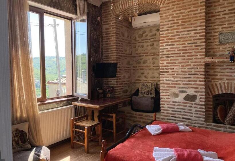 پانسیون Burji Guest House