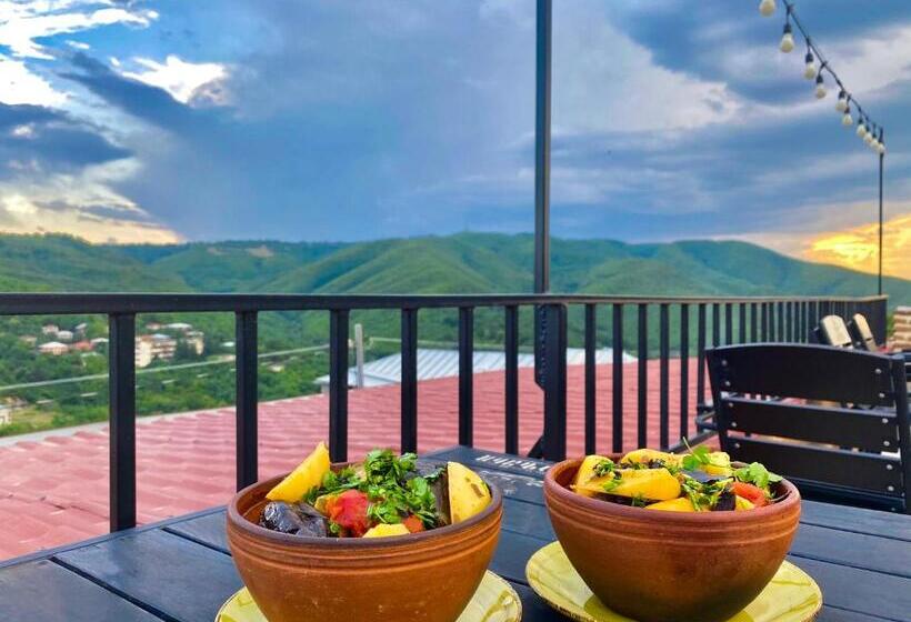 پانسیون Burji Guest House