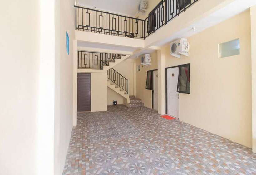 פנסיון Reddoorz Syariah Near Politeknik Negeri Madiun