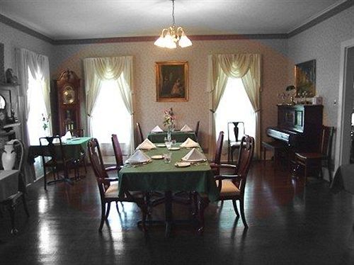 민박 Hubbell House Bed&Breakfast