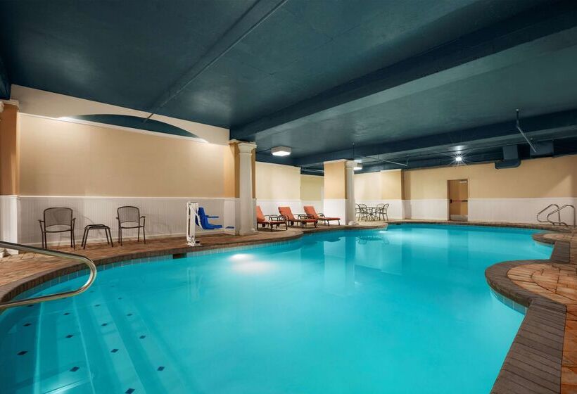 Country Inn & Suites By Radisson, Virginia Beach Oceanfront , Va