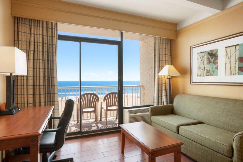 Country Inn & Suites By Radisson, Virginia Beach Oceanfront , Va