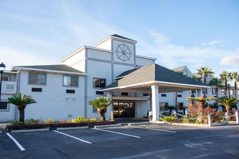 호텔 Admiral's Inn On Tybee Island