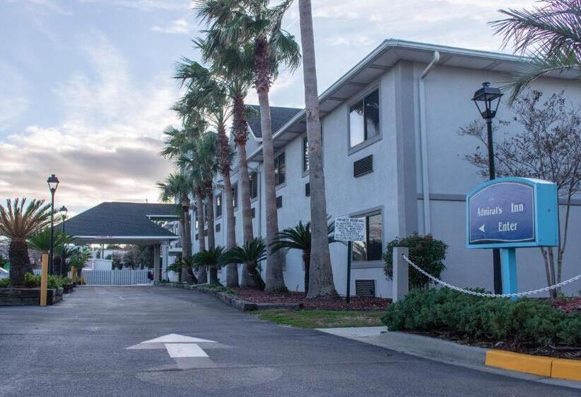 호텔 Admiral's Inn On Tybee Island