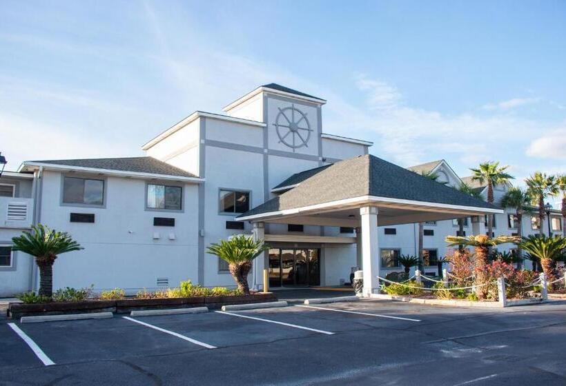 ホテル Admiral's Inn On Tybee Island