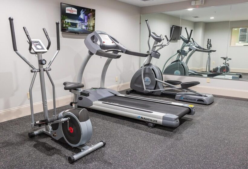 ホテル Admiral's Inn On Tybee Island