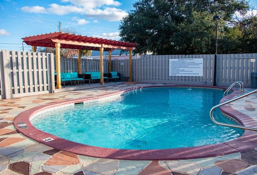 ホテル Admiral's Inn On Tybee Island