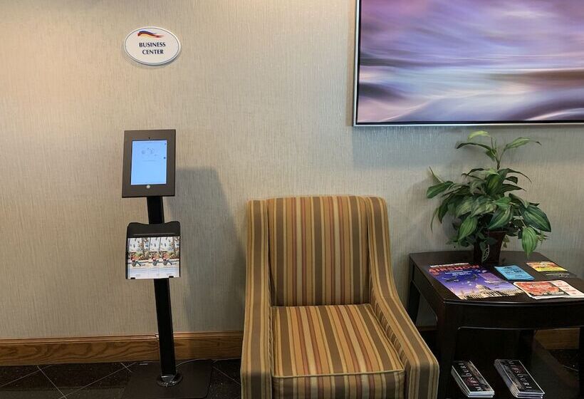 فندق Baymont By Wyndham Jefferson City