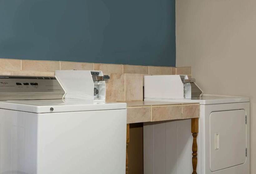 فندق Baymont By Wyndham Jefferson City