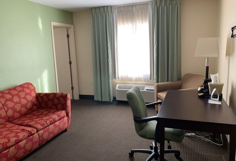 فندق Baymont By Wyndham Jefferson City