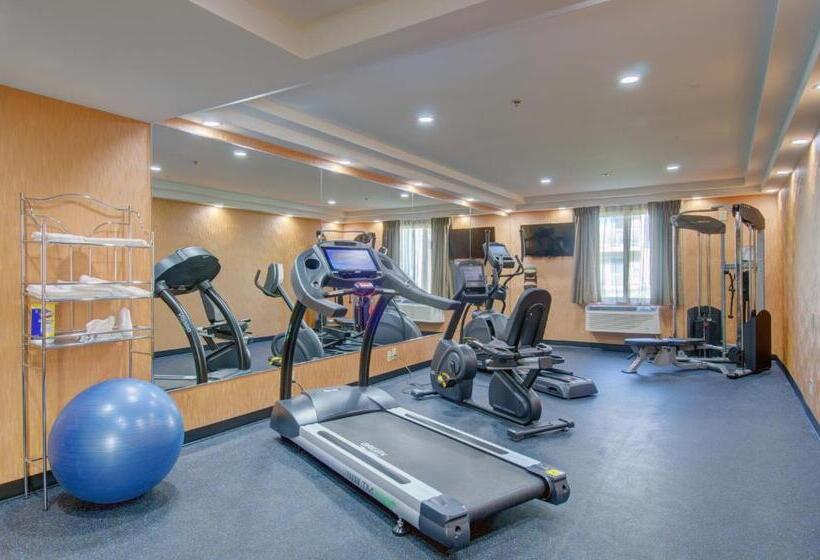 ホテル Baymont By Wyndham Kingston Plymouth Bay