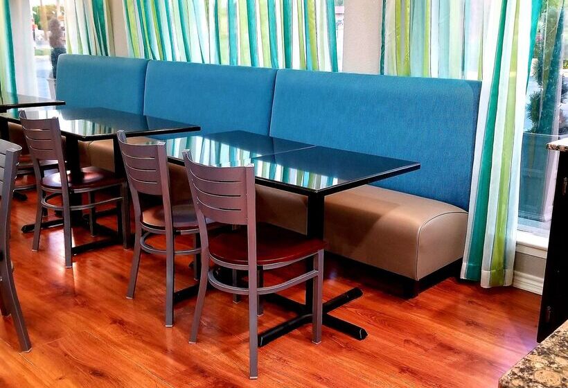 فندق Best Western Post Oak Inn