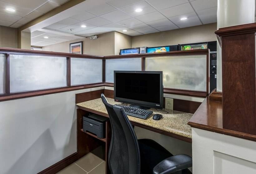 فندق Comfort Inn Medfordlong Island