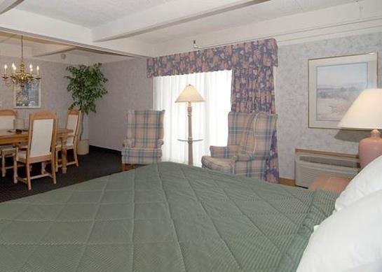 בית מלון כפרי Rodeway Inn