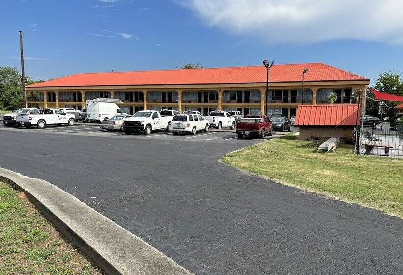 فندق Country Hearth Inn & Suites Cartersville