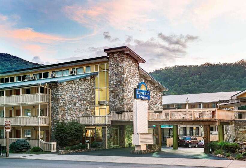 호텔 Days Inn & Suites By Wyndham Downtown Gatlinburg Parkway