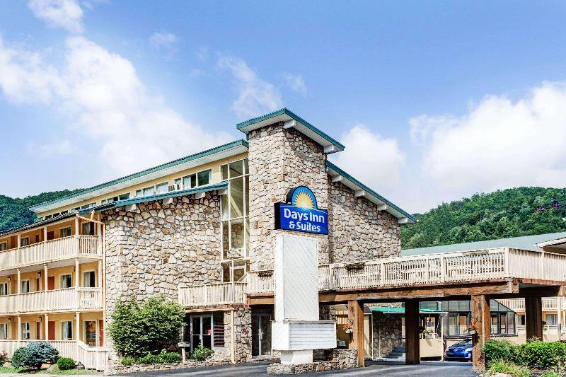 호텔 Days Inn & Suites By Wyndham Downtown Gatlinburg Parkway