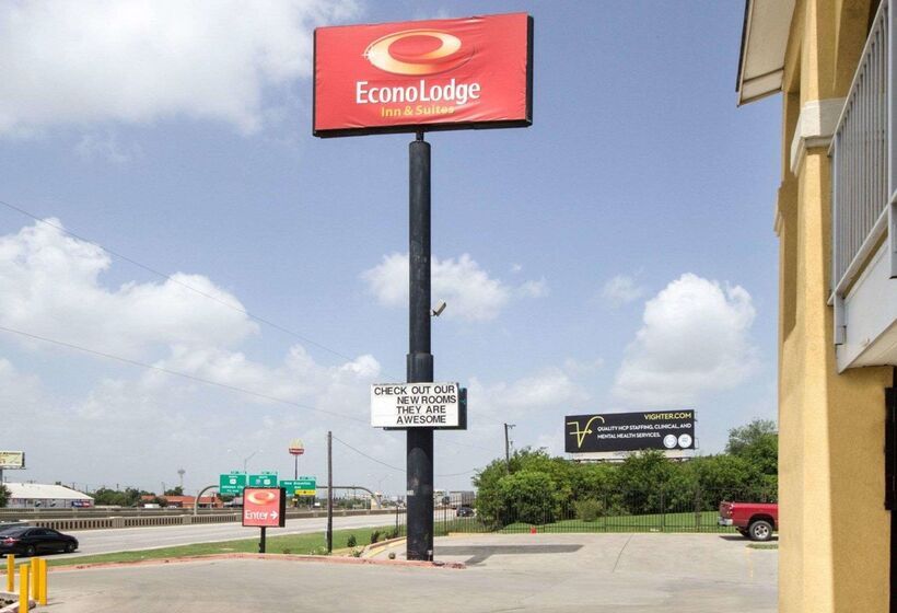 فندق Econo Lodge Inn & Suites Downtown Northeast Near Fort Sam Houston