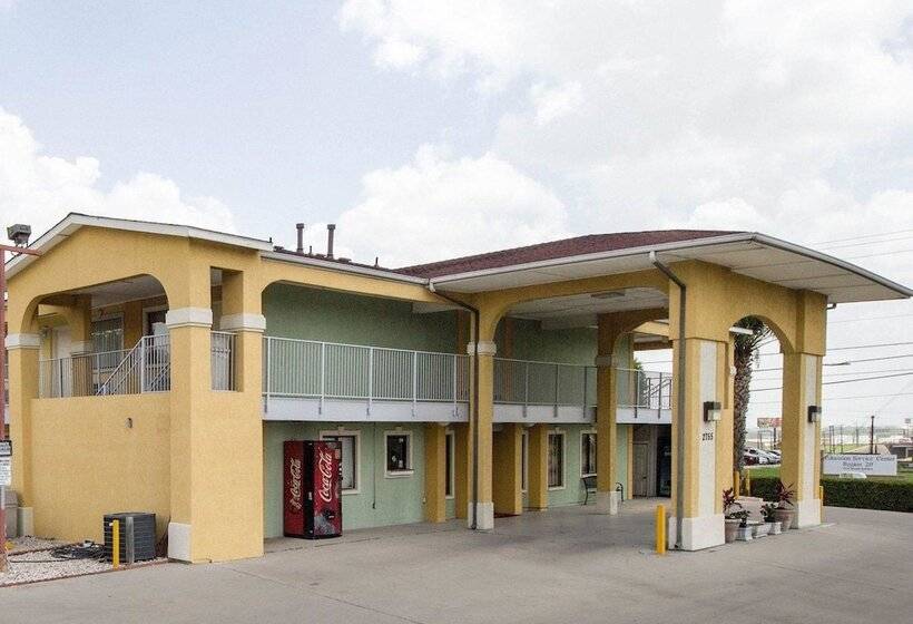 فندق Econo Lodge Inn & Suites Downtown Northeast Near Fort Sam Houston