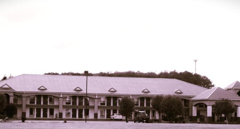 酒店 Florence Inn And Suites