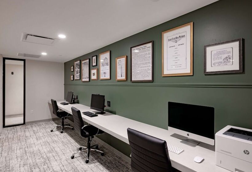 Отель Fort Des Moines, Curio Collection By Hilton