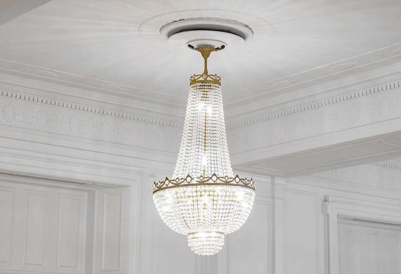 Отель Fort Des Moines, Curio Collection By Hilton