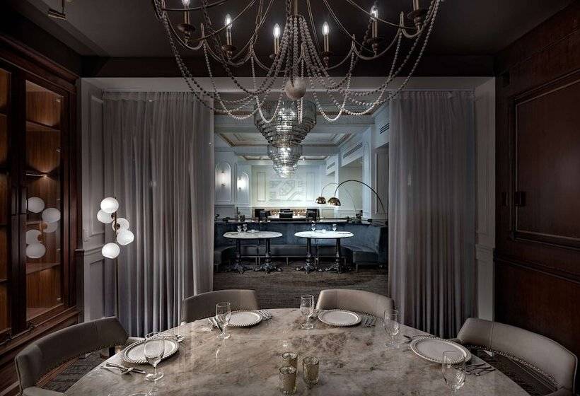 Отель Fort Des Moines, Curio Collection By Hilton