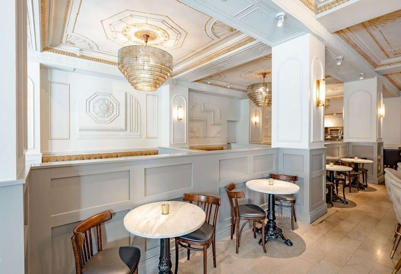 Отель Fort Des Moines, Curio Collection By Hilton