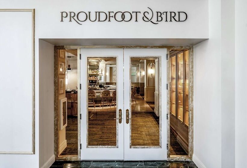 Отель Fort Des Moines, Curio Collection By Hilton