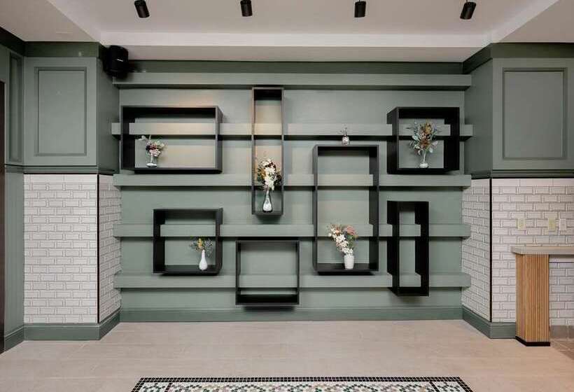 Отель Fort Des Moines, Curio Collection By Hilton