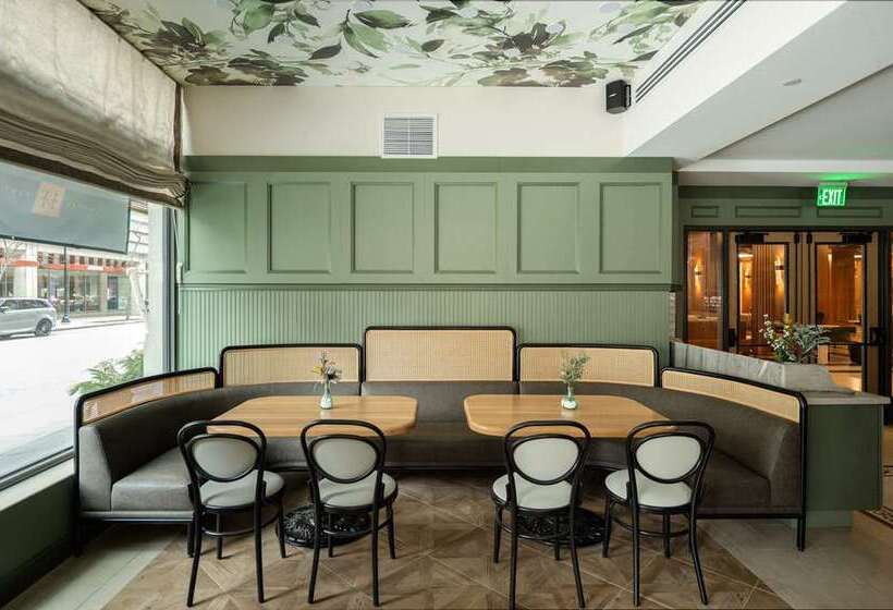 Отель Fort Des Moines, Curio Collection By Hilton