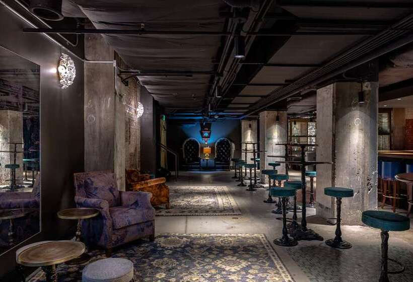 Отель Fort Des Moines, Curio Collection By Hilton