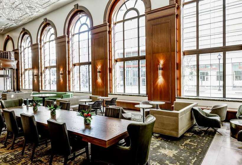 Отель Fort Des Moines, Curio Collection By Hilton