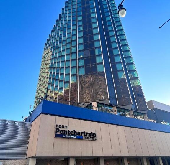 בית מלון כפרי Fort Pontchartrain Detroit, A Wyndham