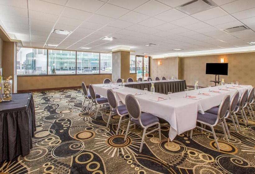 בית מלון כפרי Fort Pontchartrain Detroit, A Wyndham