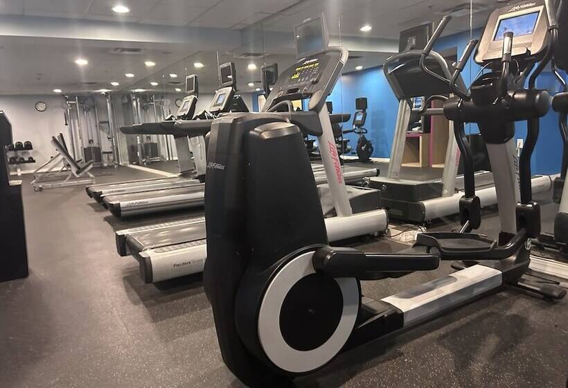 בית מלון כפרי Fort Pontchartrain Detroit, A Wyndham