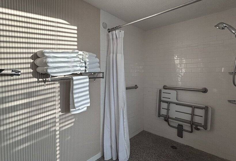 בית מלון כפרי Fort Pontchartrain Detroit, A Wyndham