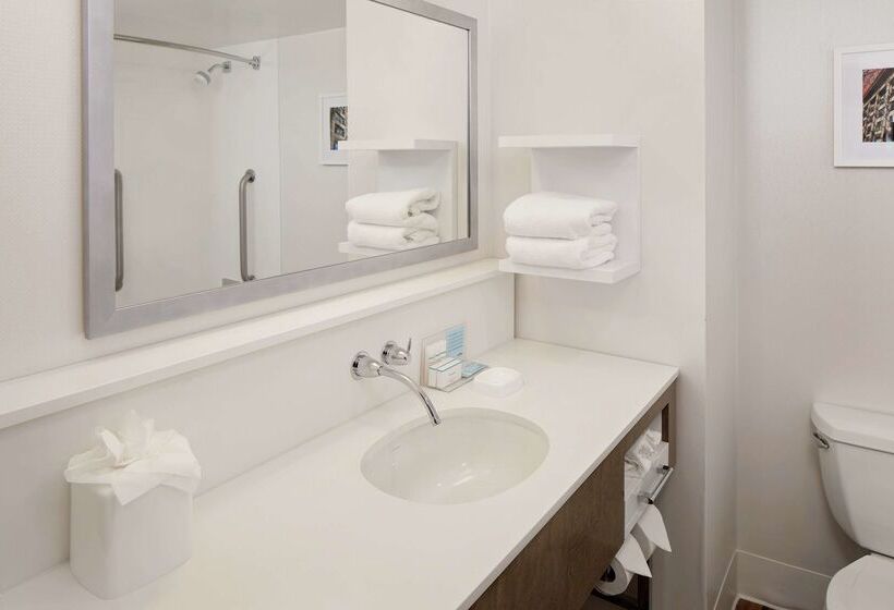 호텔 Hampton Inn Louisville Downtown
