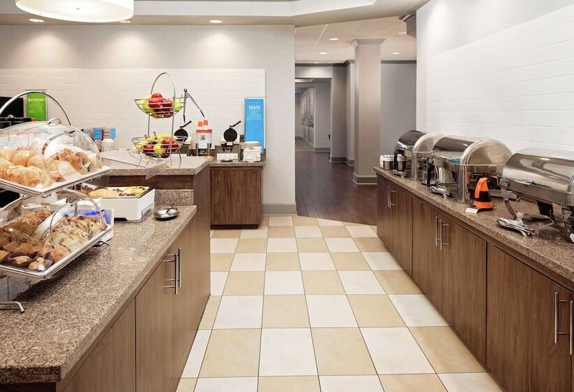 호텔 Hampton Inn Louisville Downtown